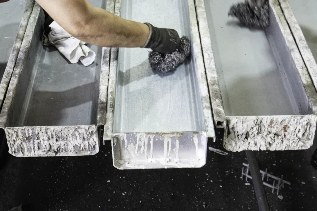 Cleaning Concrete Sleeper Moulds Before Application of Release Agent
